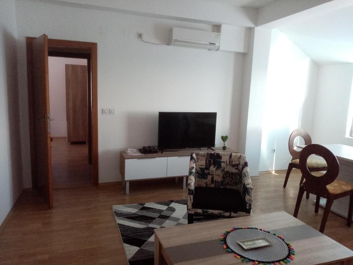 Flamanita Apartments Skopje Buitenkant foto
